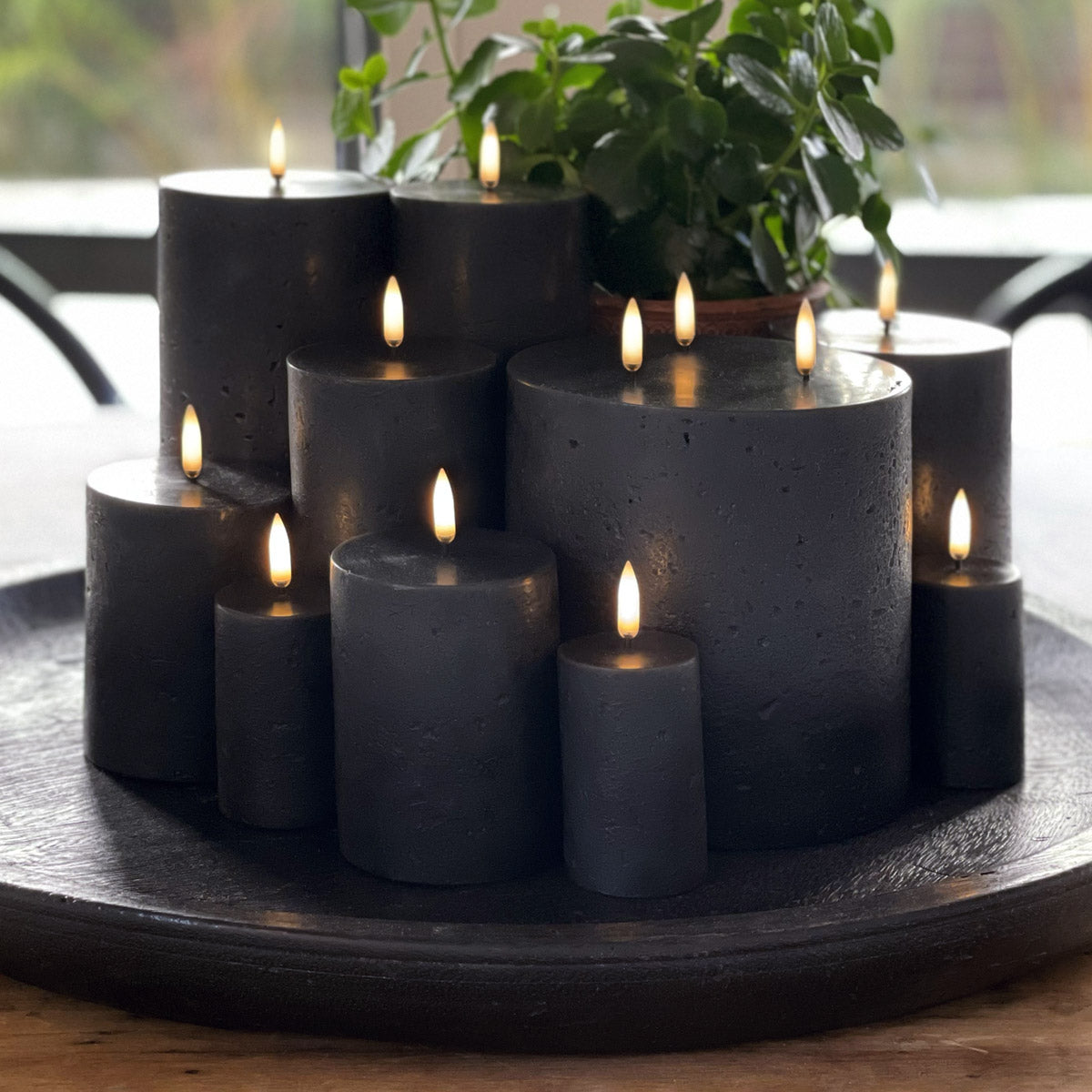 Uyuni Real Wax Flameless Pillar Candle - Matte Black