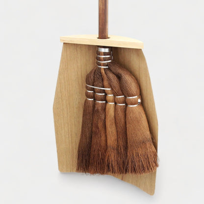 Takada Tawashi Wooden Dust Pan Large (for Cypress Brooms)